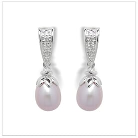 Kalama a Freshwater Cultured Pearl Earring
