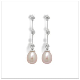 Peach Gredal a Freshwater Cultured Pearl Earring