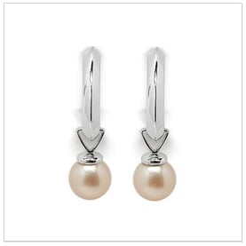 Carabella a Freshwater Pearl Earring