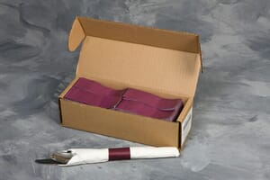 4 1/2" x 1 1/2" Paper Napkin Bands (2,000 bands/pack) - Burgundy 4 1/2" x 1 1/2" Paper Napkin Bands (2,000 bands/pack) - Burgundy