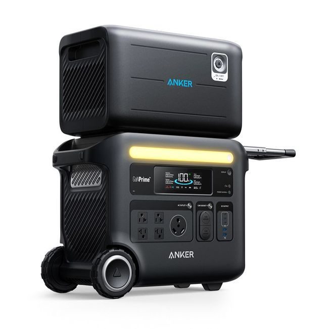 Anker SOLIX F2600 Portable Power Station with Expansion Battery - 4608 Watt Hours