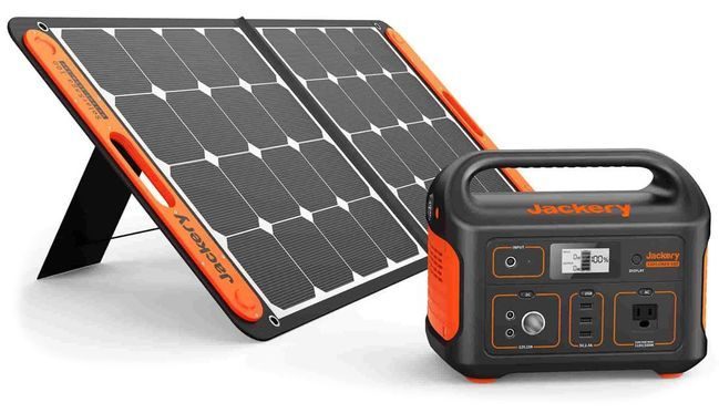 Jackery Explorer 500W Portable Solar Generator Kit