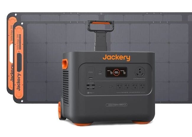 Jackery Solar Generator 2000 Plus - With 2x 200W Solar Panels