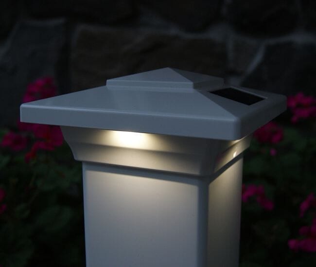 Classy Caps Windsor Solar Post Cap Light