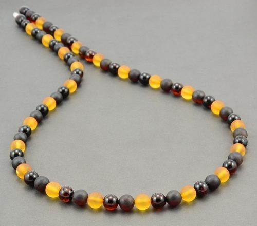 Men's Beaded Necklace Made of Polished and Matte Amber