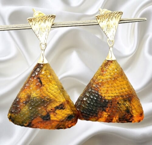 SNAKE SKIN Amber Earrings Made of Triangle Shape Carved Amber