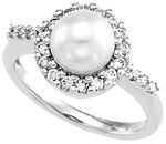 14 KT White Gold Pearl & 1/3 Carat TW Diamond Ring